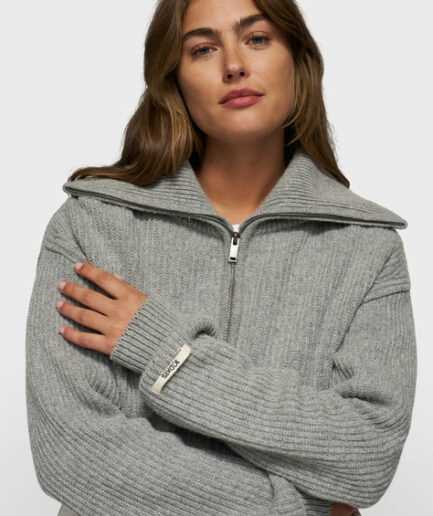 657 Cropped Knit Zip Jacket